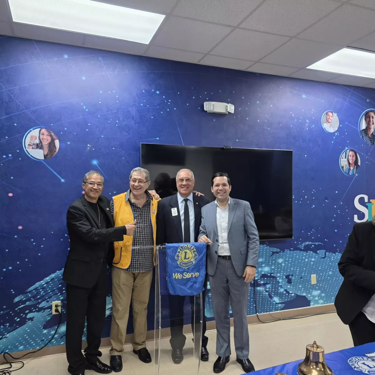 Galeria Fundacion Divanos 13